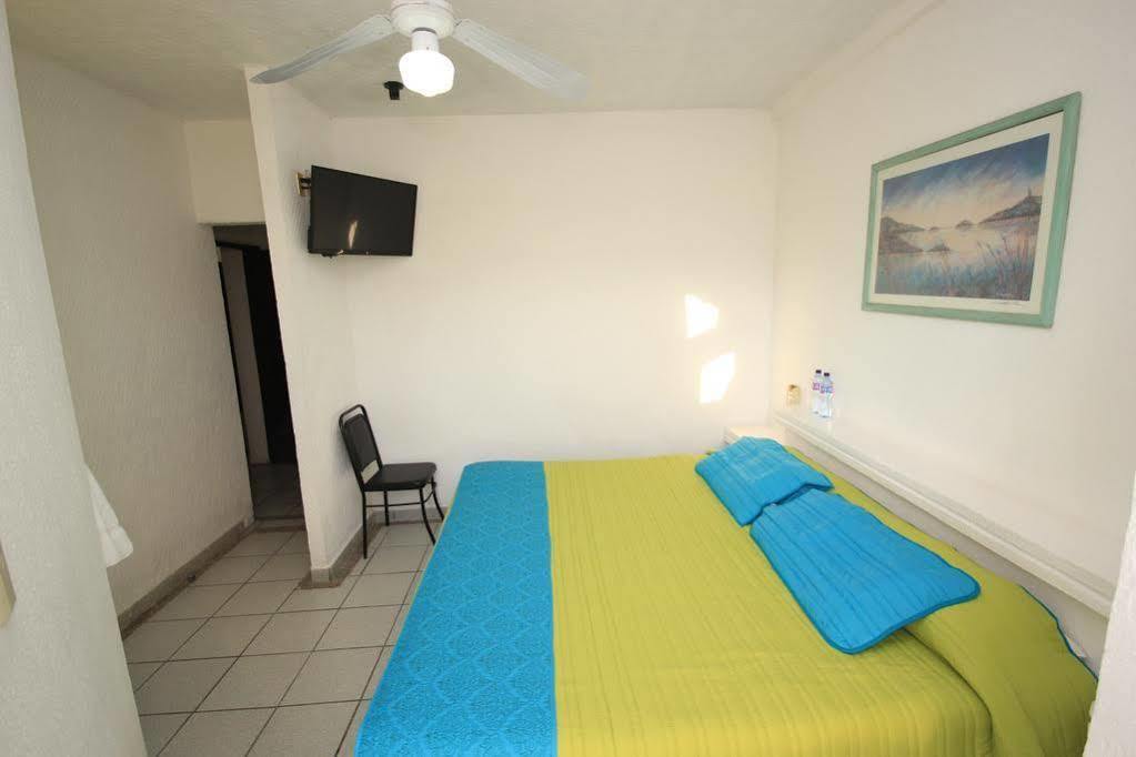 Capital O Hotel Plaza Premier León Esterno foto